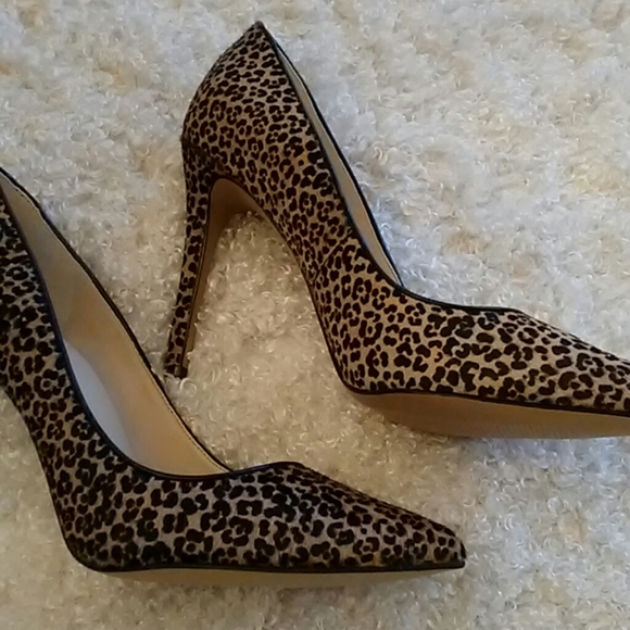 Leopard Pump - Picture 2 of 6